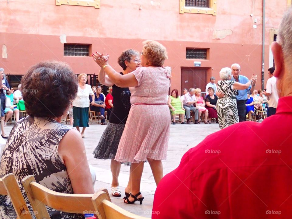 dancing in Spain