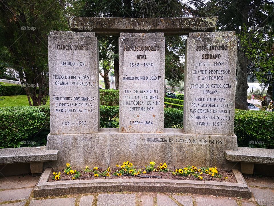 Statue, Castelo de Vide, Portugal