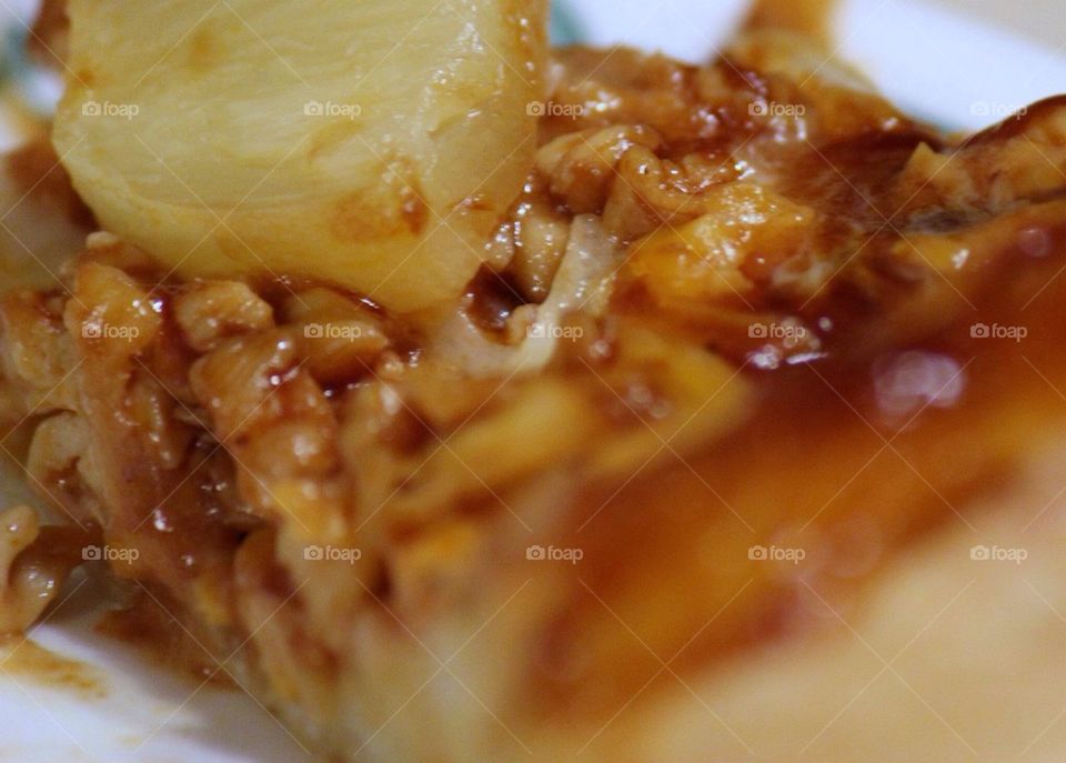 Close up image of barbecue chicken pizza with pineapple