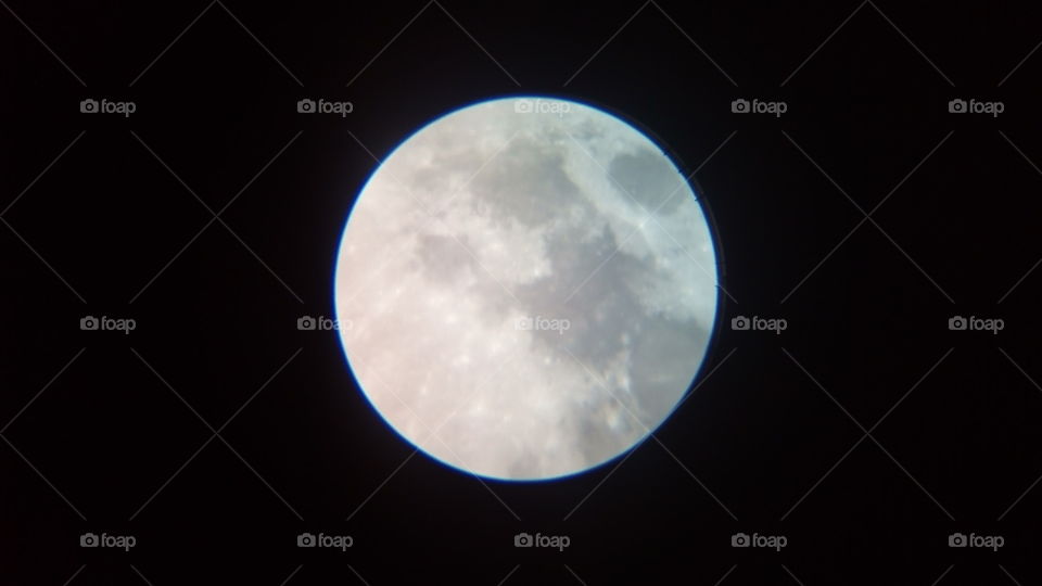moon take a picture on teliscop