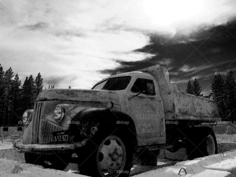 Old truck in B&W 