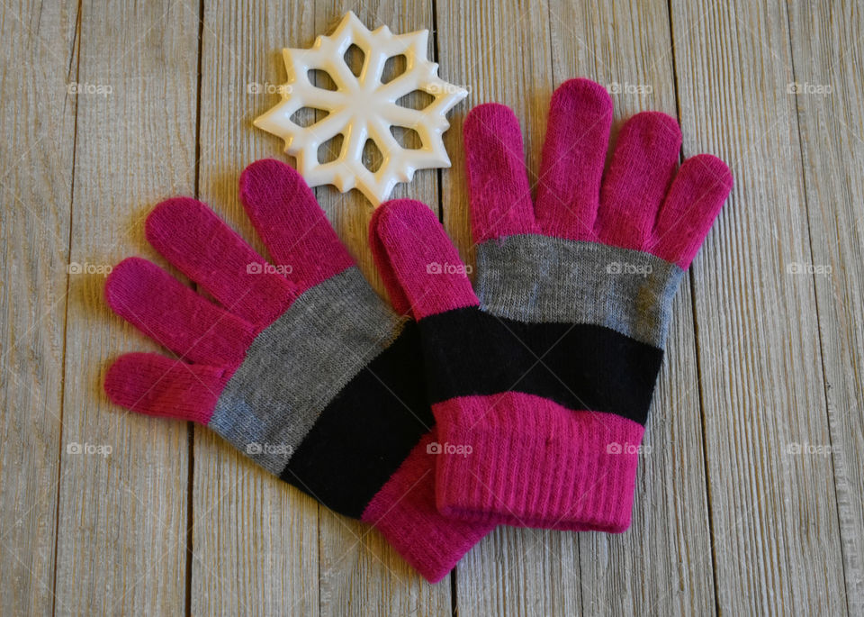 Colorful Winter Gloves with a ceramic snowflake