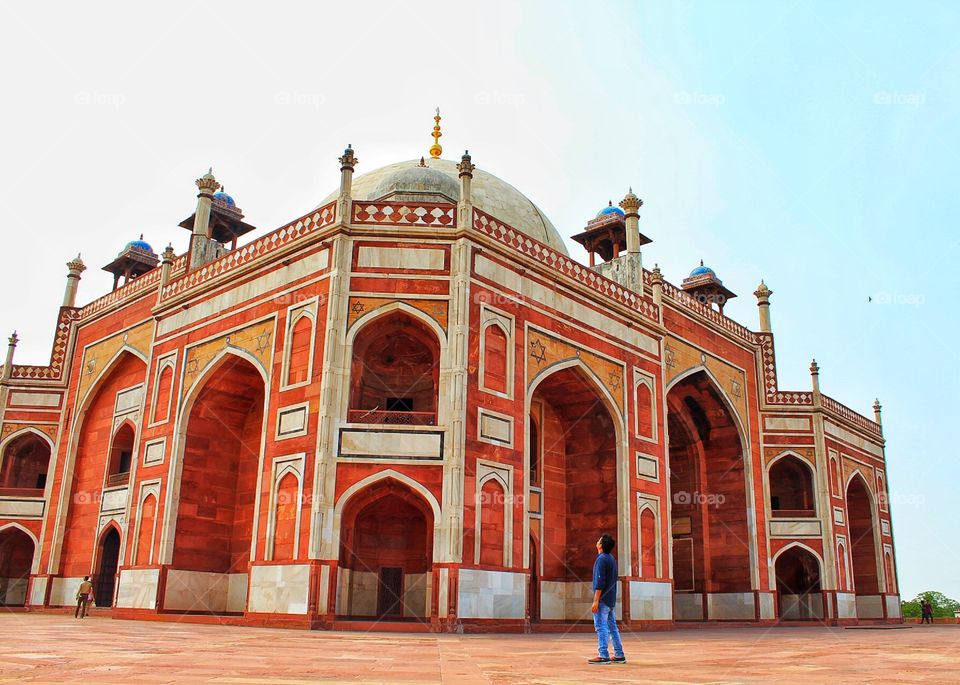 Looking at the jaw dropping beauty of Humayun’s Tomb at New Delhi and thinking about how little I am in front of it. 
