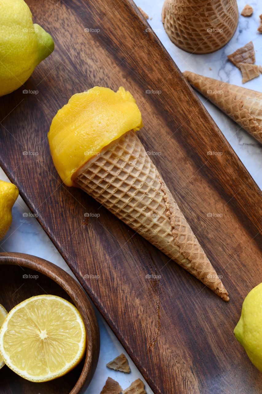 Lemon ice cream 