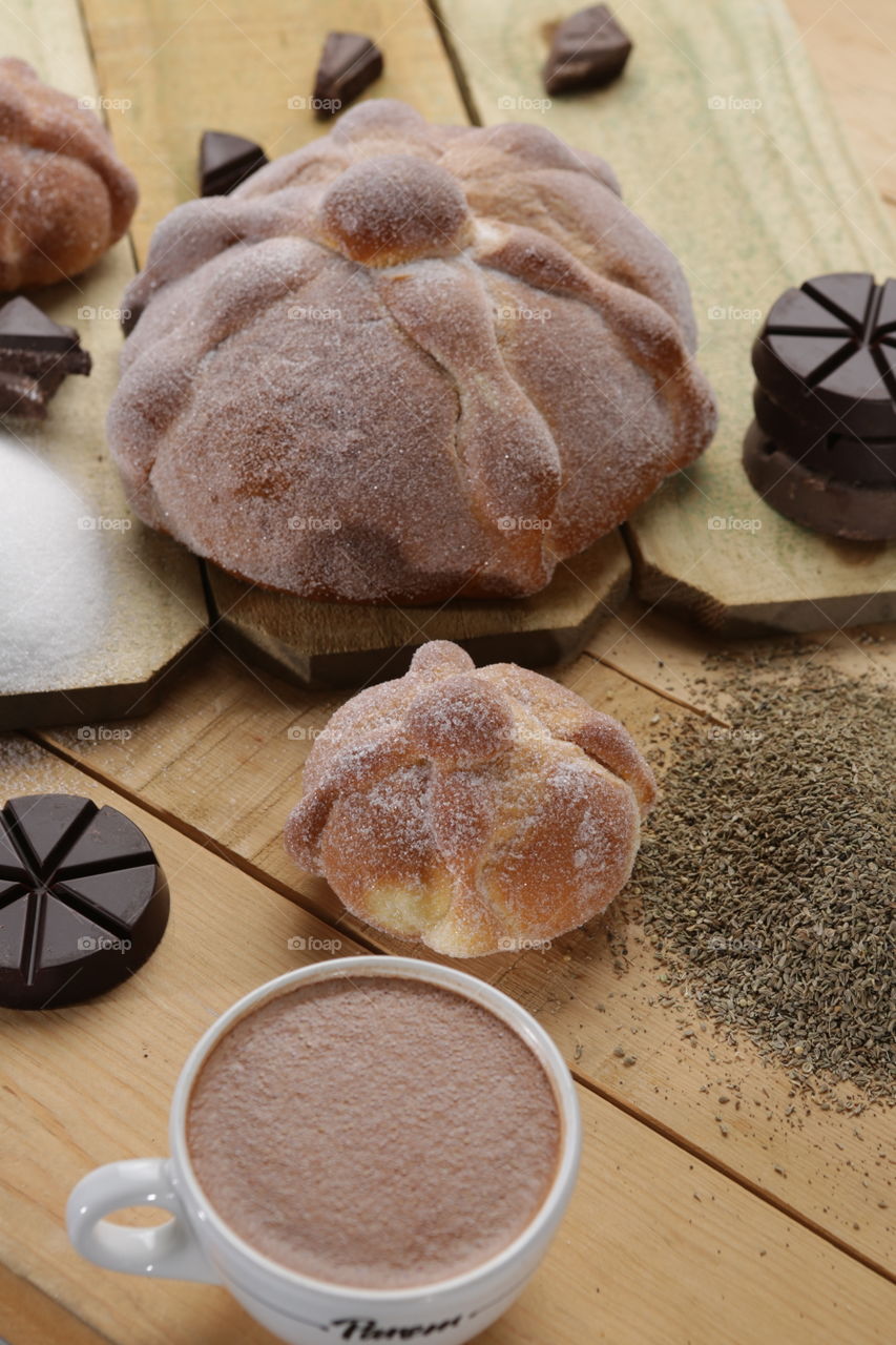 Pan de Muerto, traditional mexican bread