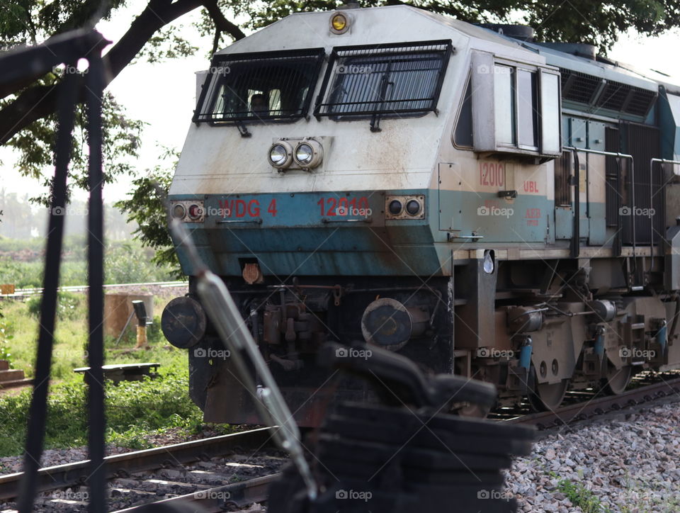 engine front train
