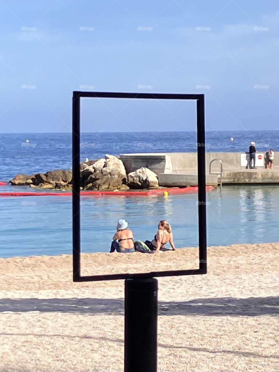 Perspective on seashore 