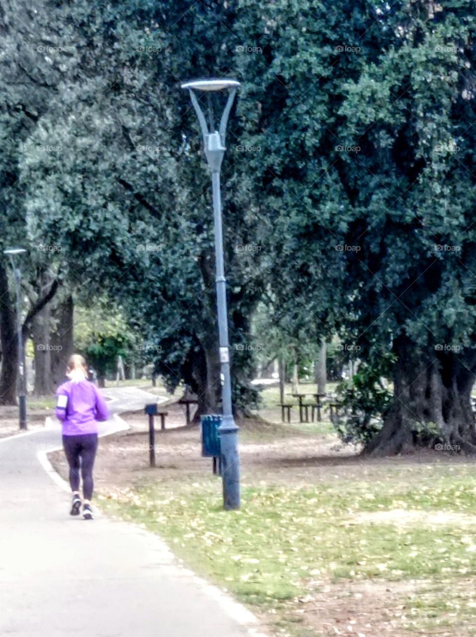 a run in the park / correr en el parque