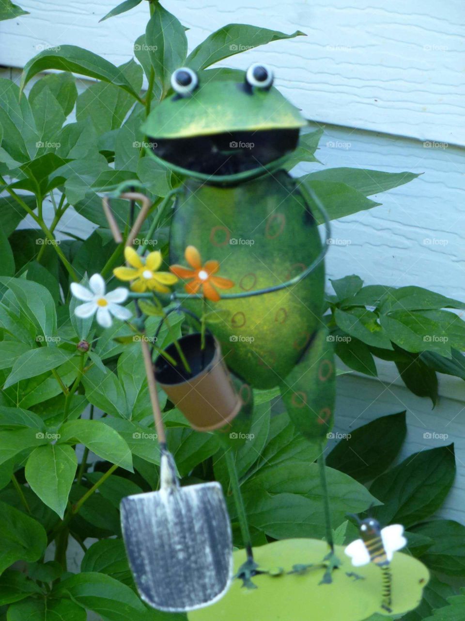 Garden frog decoration.