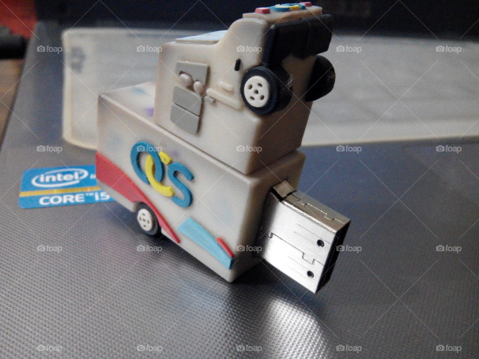 it's a awesome pen drive truck. do you like it??