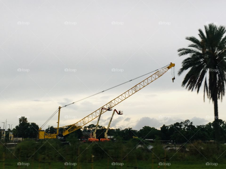 Construction crane 