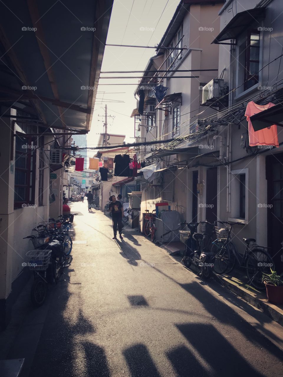 Early morning in Shanghai - walking the back quarters of Shanghai’s laoximen area on a Saturday morning 