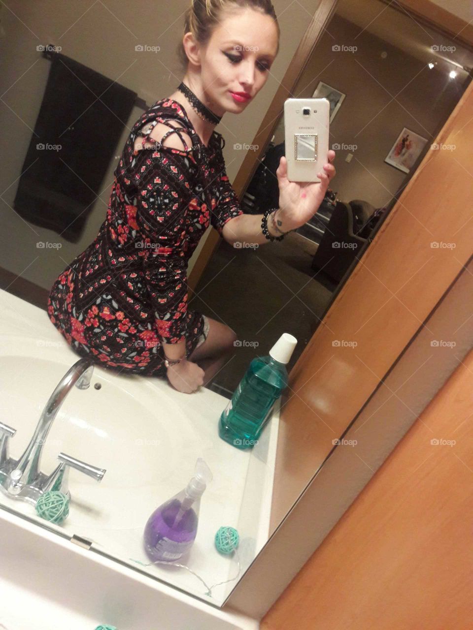 I decided to take a "classy" sink selfie to show my new dress off.