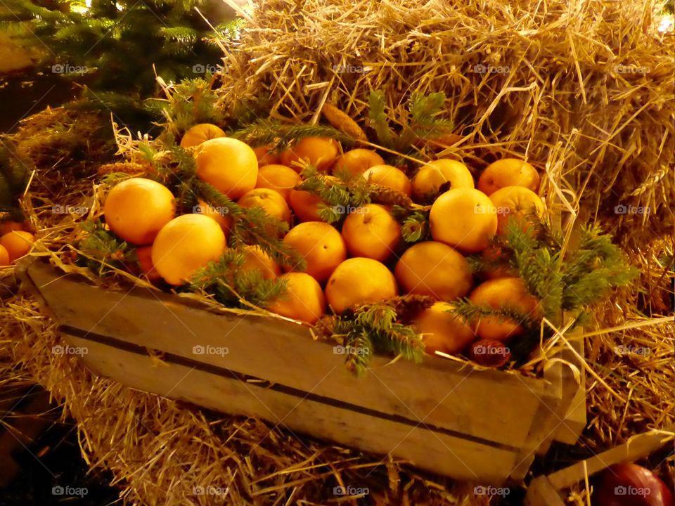 A box of oranges