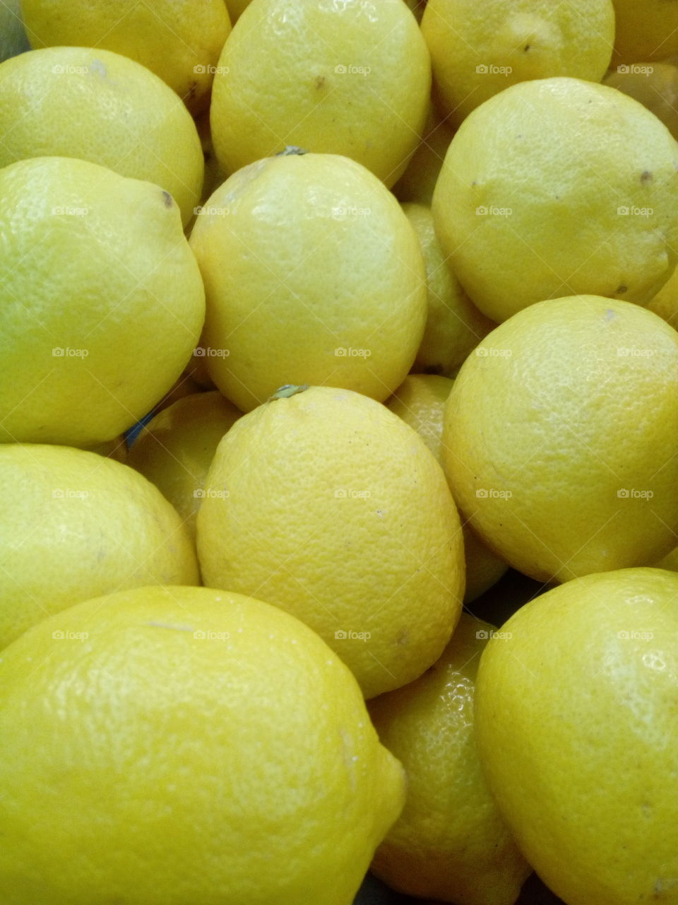 A bunch of lemons