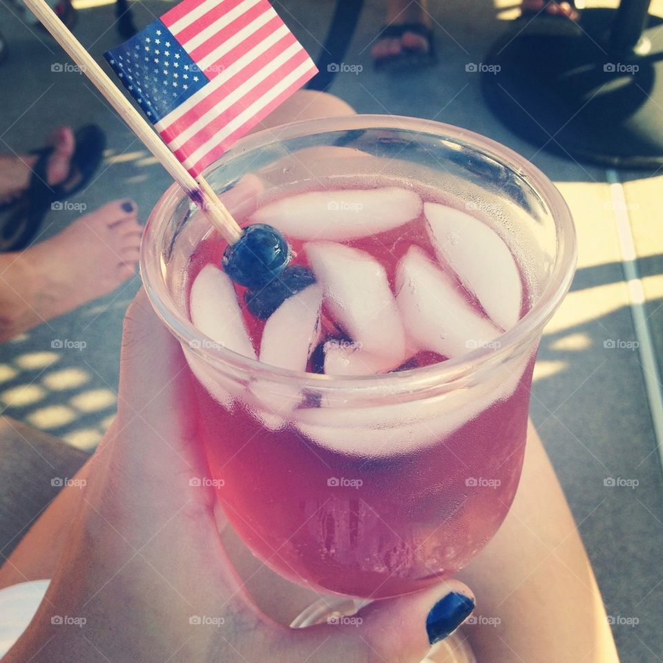 blue red white cocktail by burckleyl
