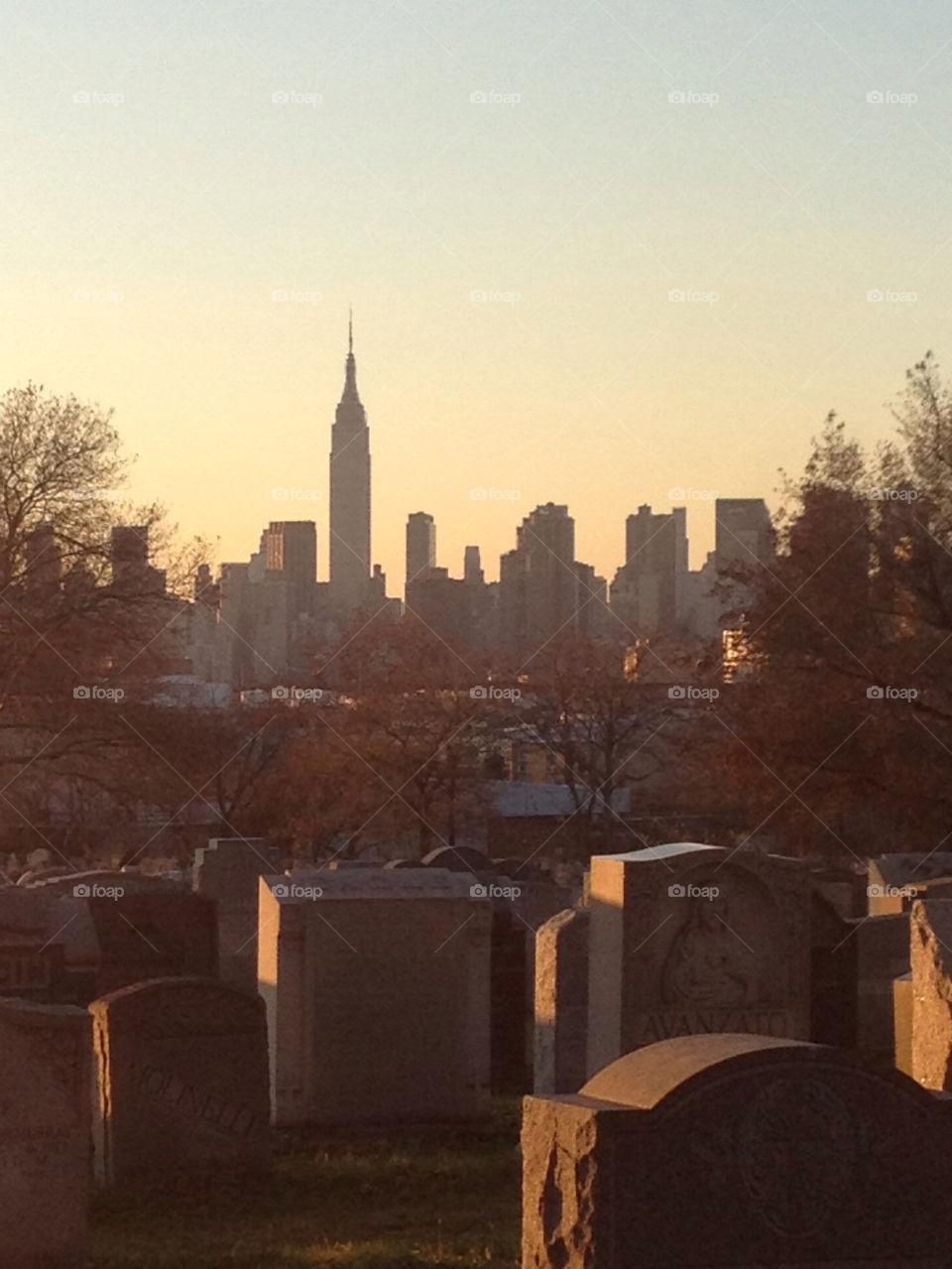 queens sunset beautyful manhattan skyline by nyberskan