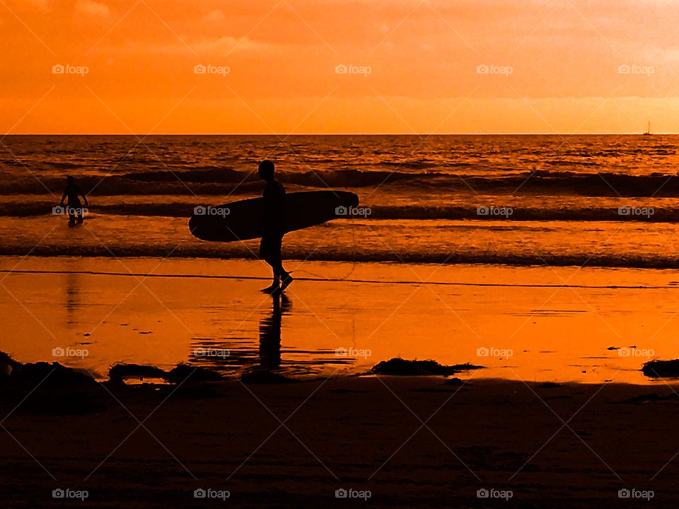 Surfer silhouettes 