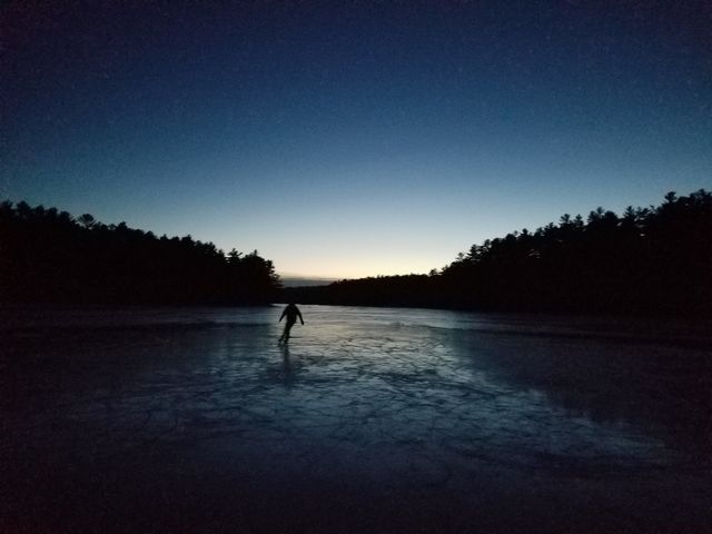 skating though the night without no fright