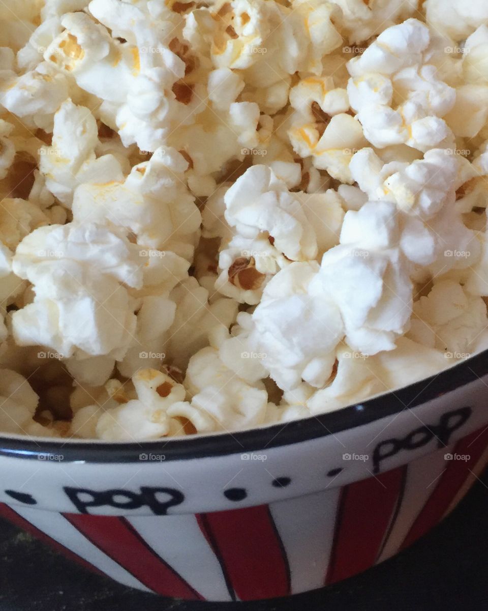 Yum pop popcorn, homemade like the movie treaters 