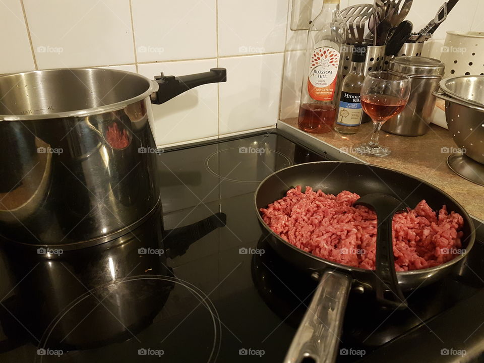 cooking spaghetti Bolognese