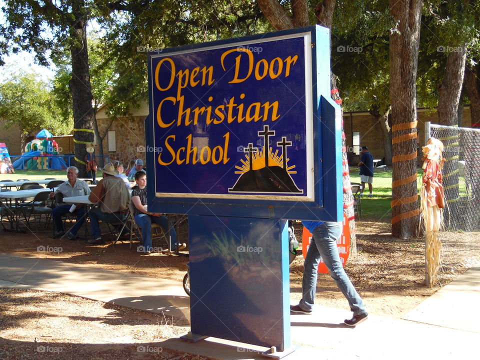 open Christian school. This was the place where the Oct festival 2015 was held.