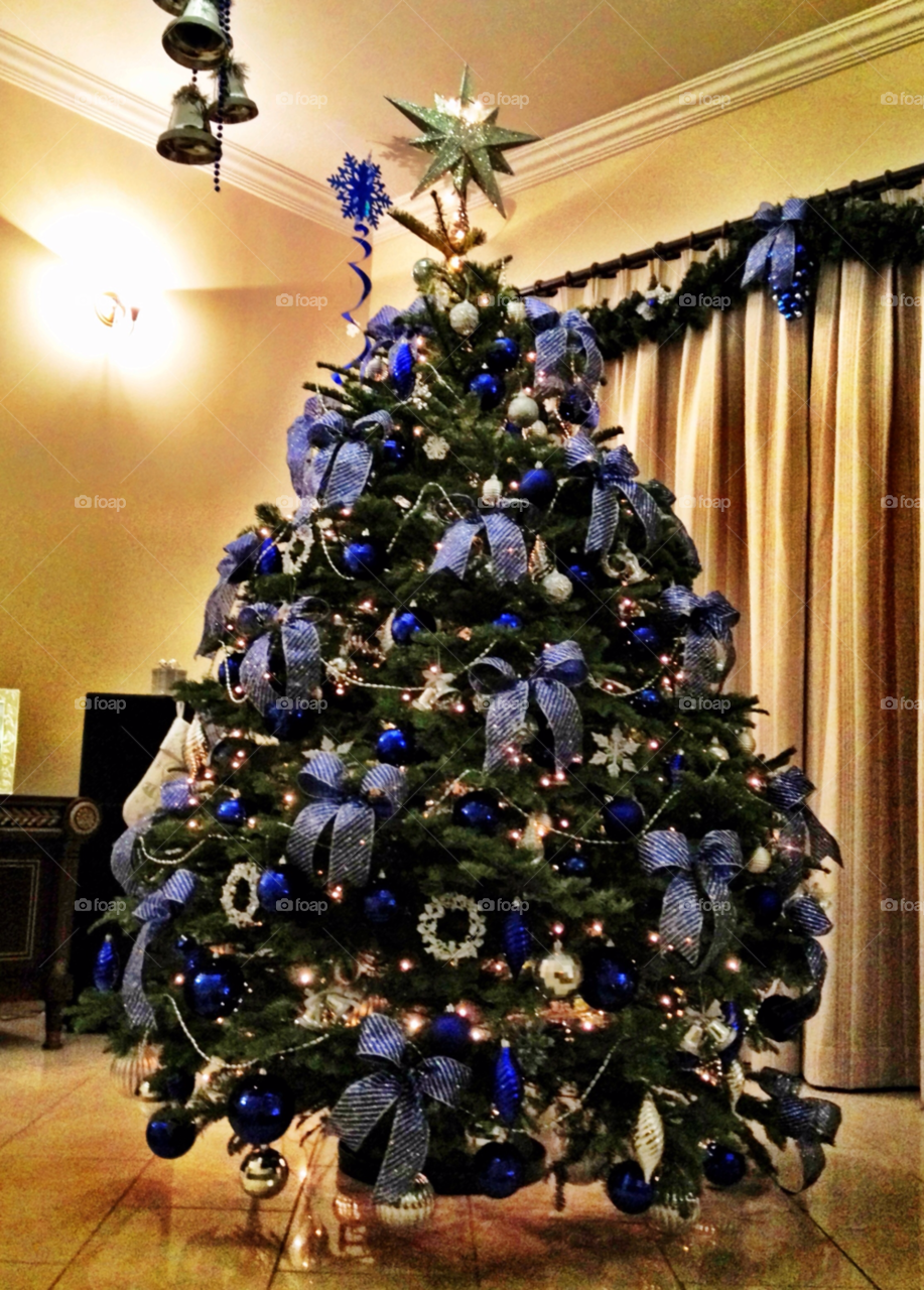 blue tree christmas family by rygod