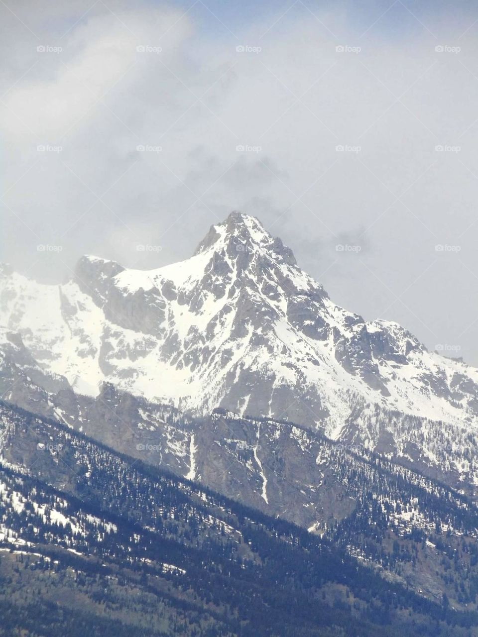 Mountain peak in grand Teton national park. 