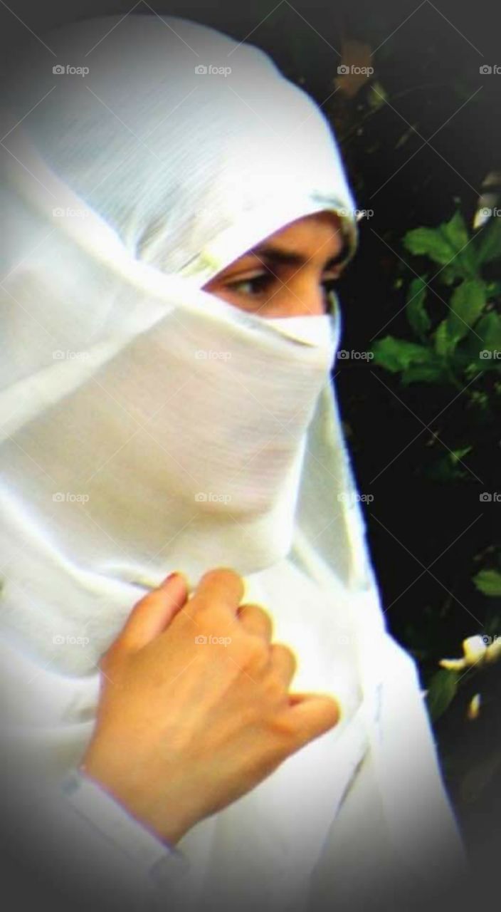 woman in white veil