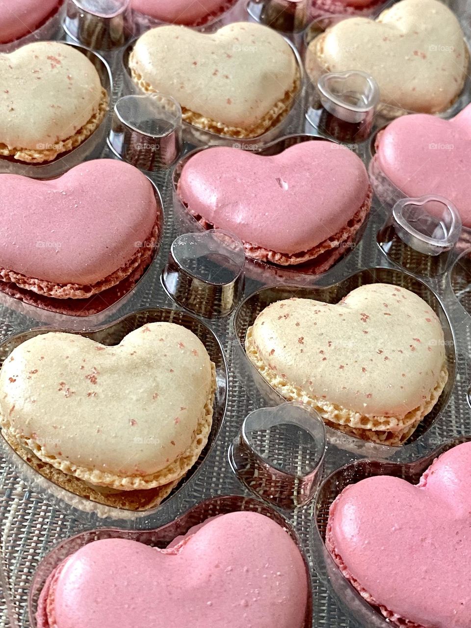 Valentine’s macaroon hearts