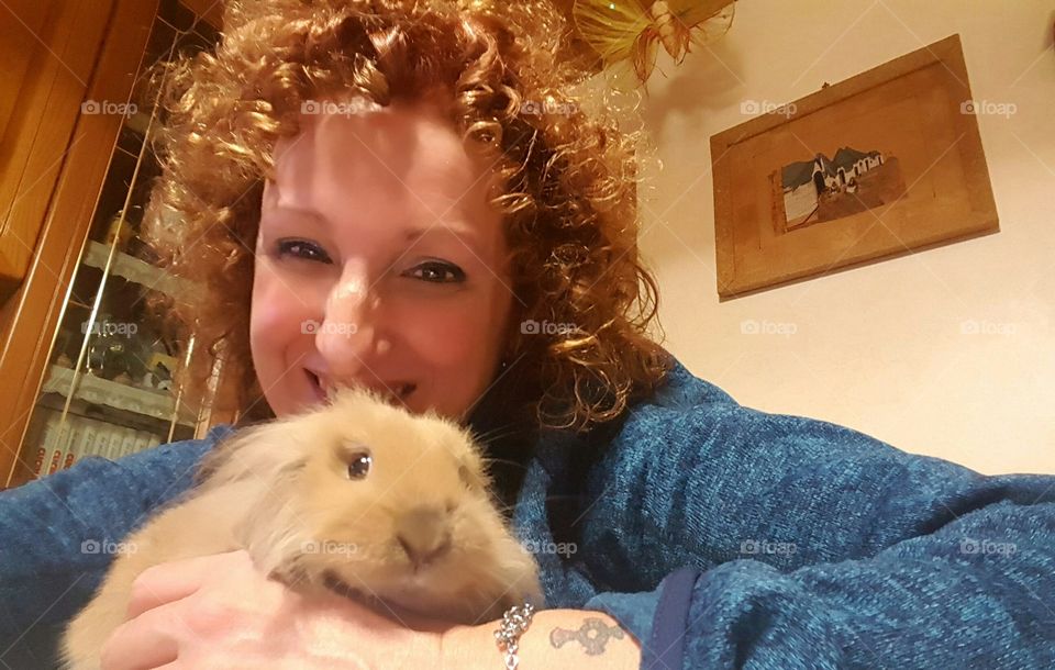selfie col coniglio