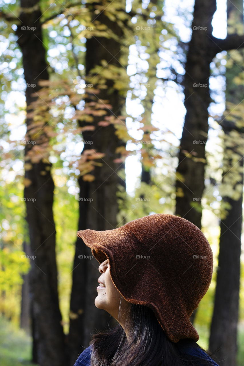 Woman in a brown hat 