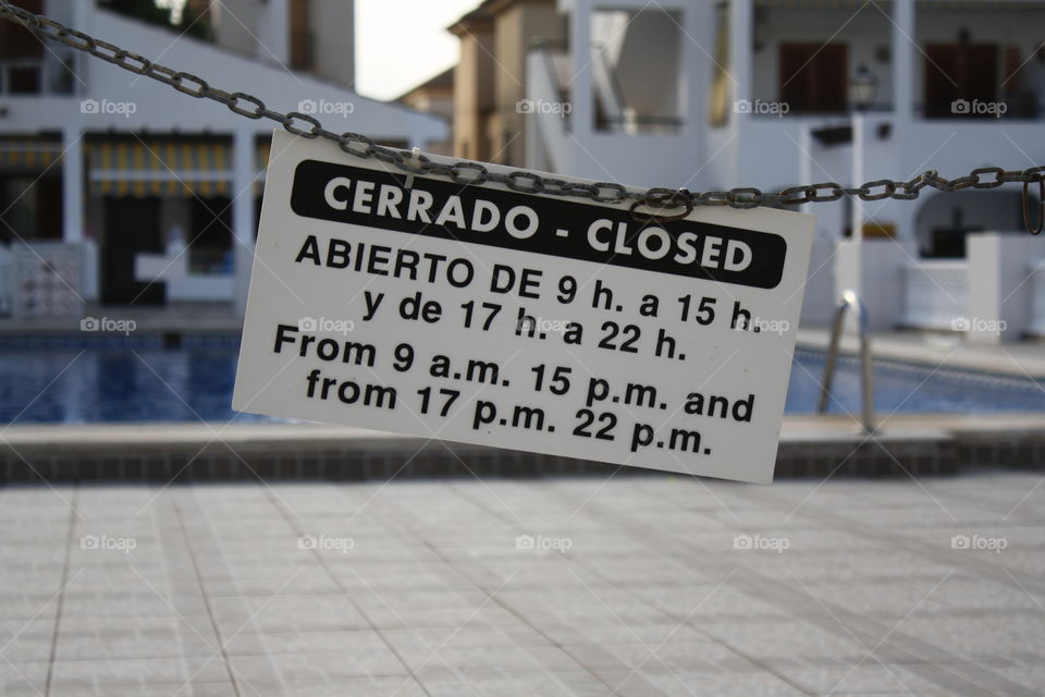 Sign. Siesta between 15-17 and the pool is closed. 