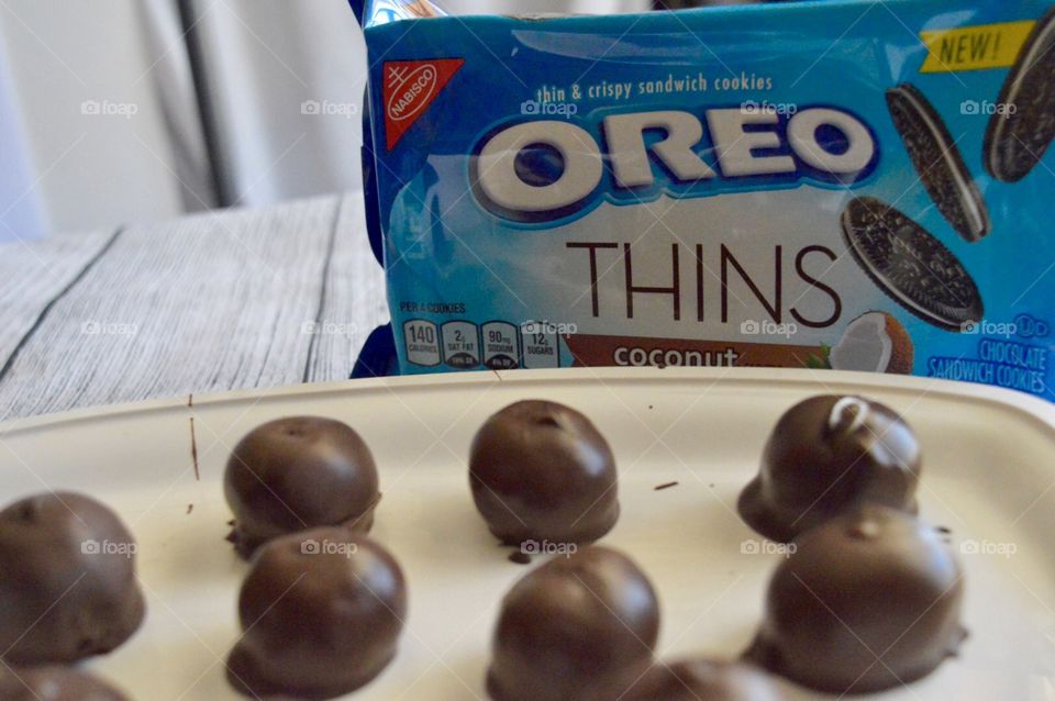 Coconut Oreo Thins chocolate truffle balls