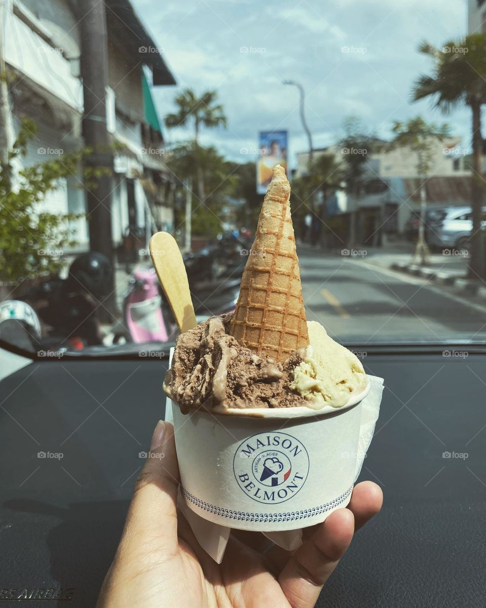 A cup of ice cream - iPhone11 - 26mm  f.1.8