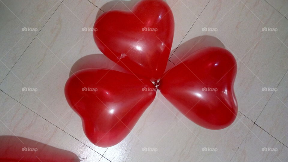 Three heart balloon