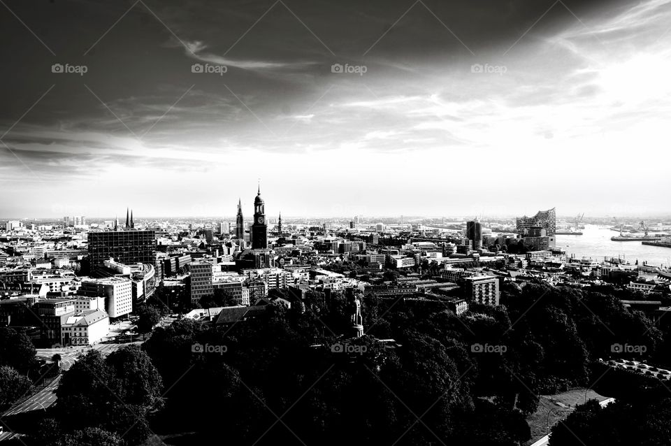 Hamburg skyline 