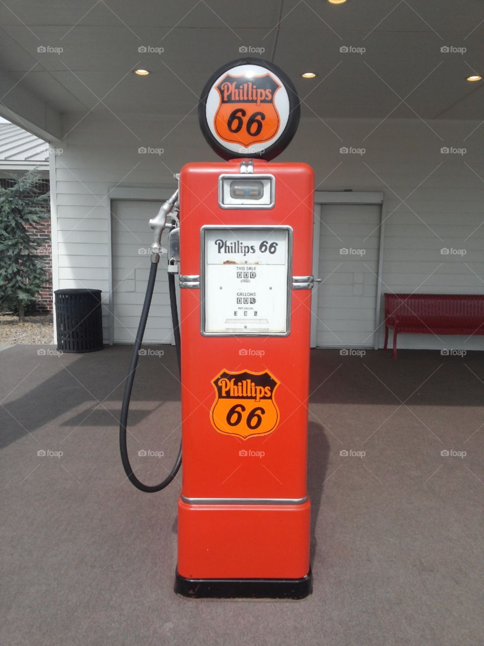 Old gas pump-3