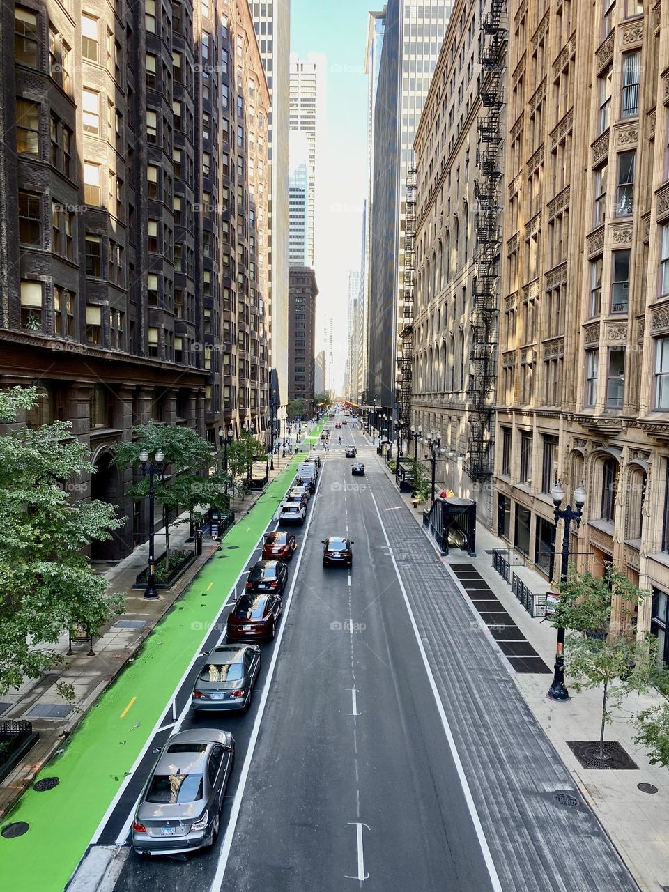 Chicago street from train platform 