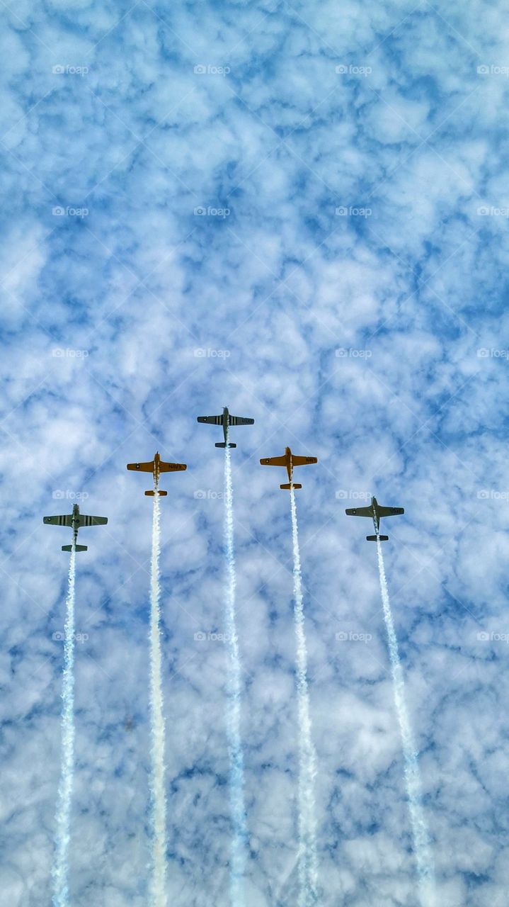 vintage usaf, useful, planes , fly over