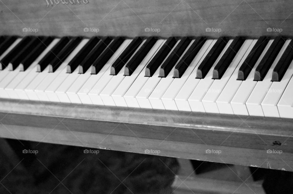 BW piano keys . Baby grand