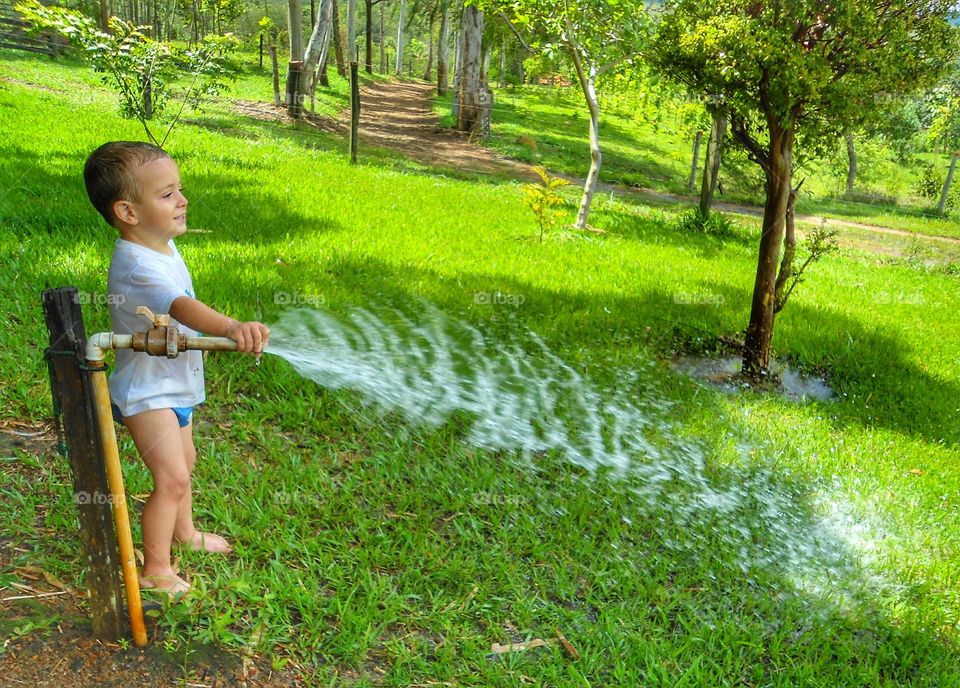 criança e água - child And water