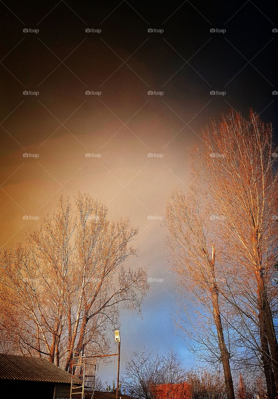 Strange sky colours.