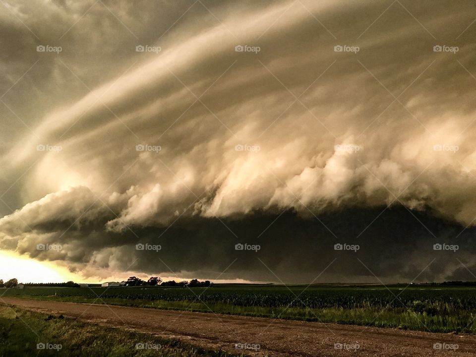 Tornadic Supercell Storm that packed winds up to 104 Mph in South East Nebraska!