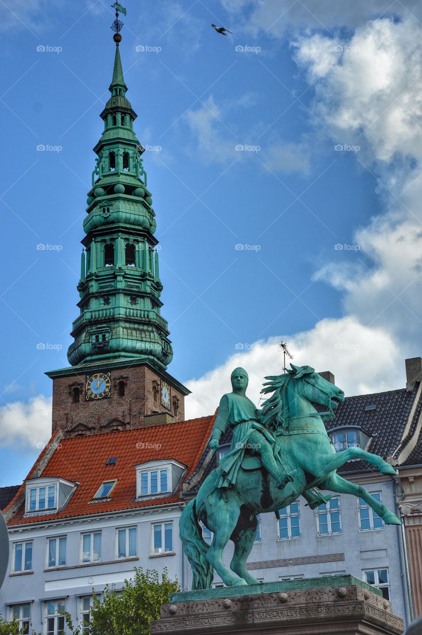 Estatua del Obispo Absalon (Copenhague - Denmark)