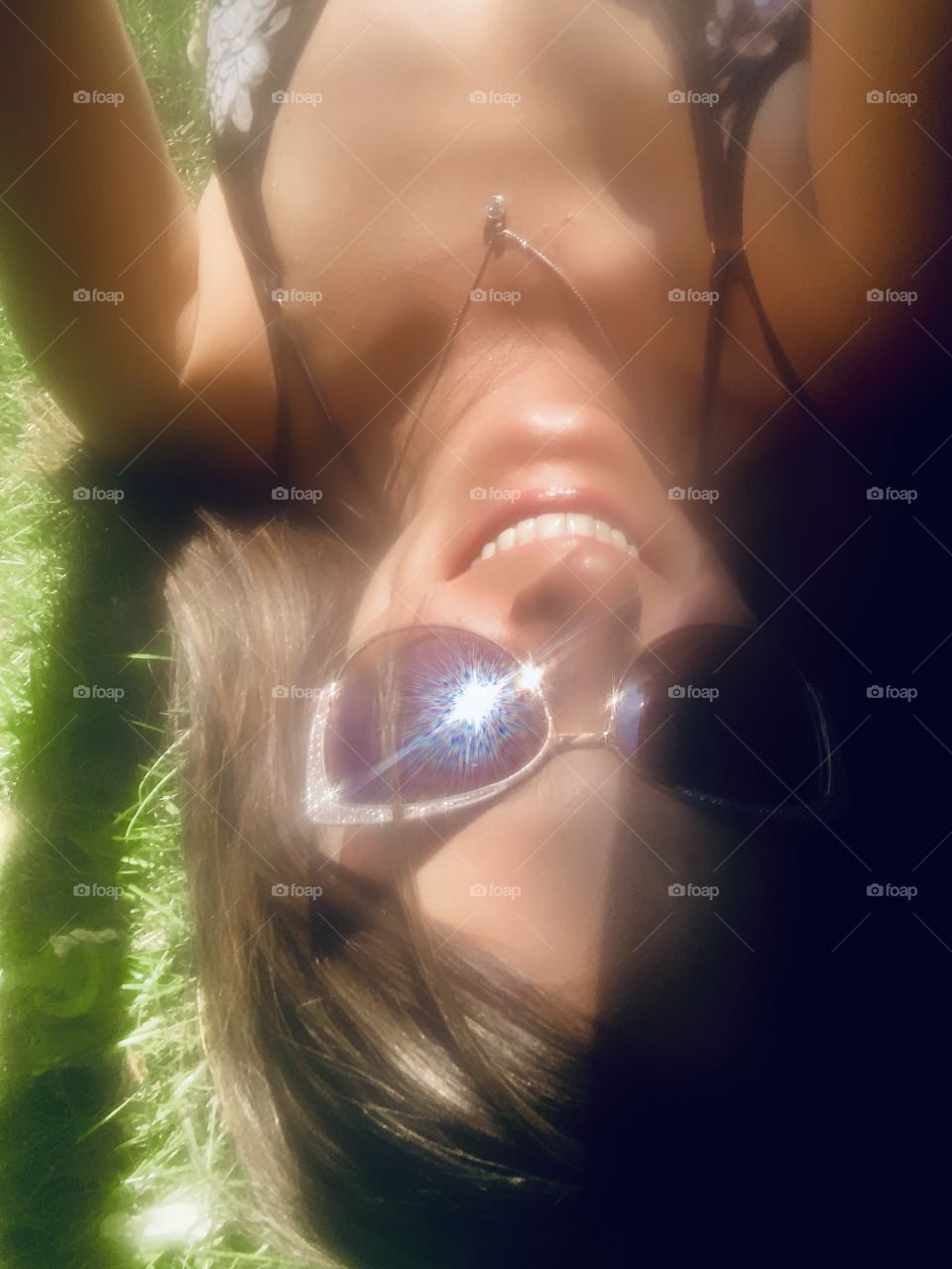 Summer sunglasses green grass selfie 