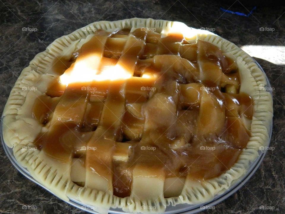 uncooked apple pie