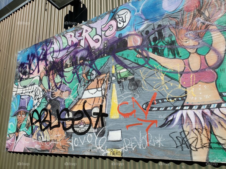Colorful graffiti in Portland