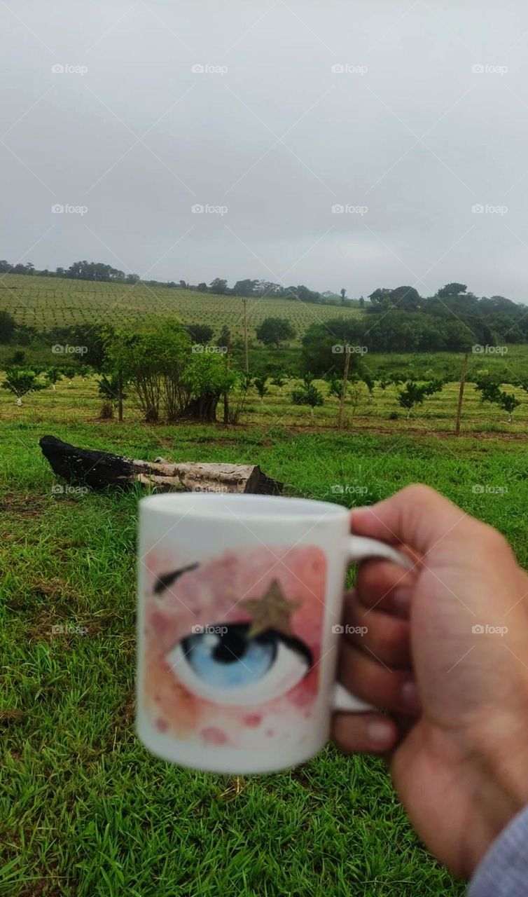 A tea admiring Nature... what a wonderful lifestyle!