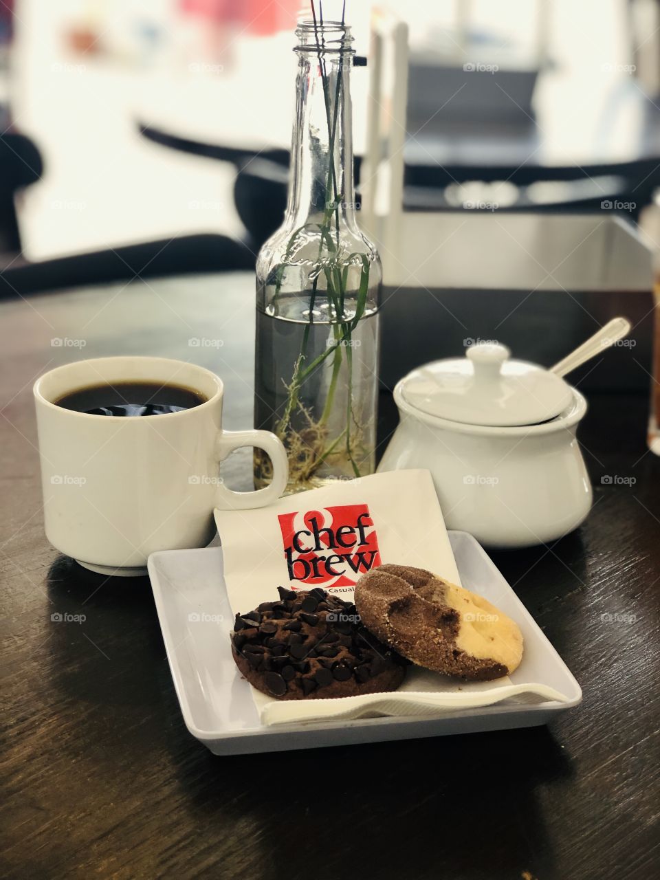 Black coffee with butter cookies 🍪